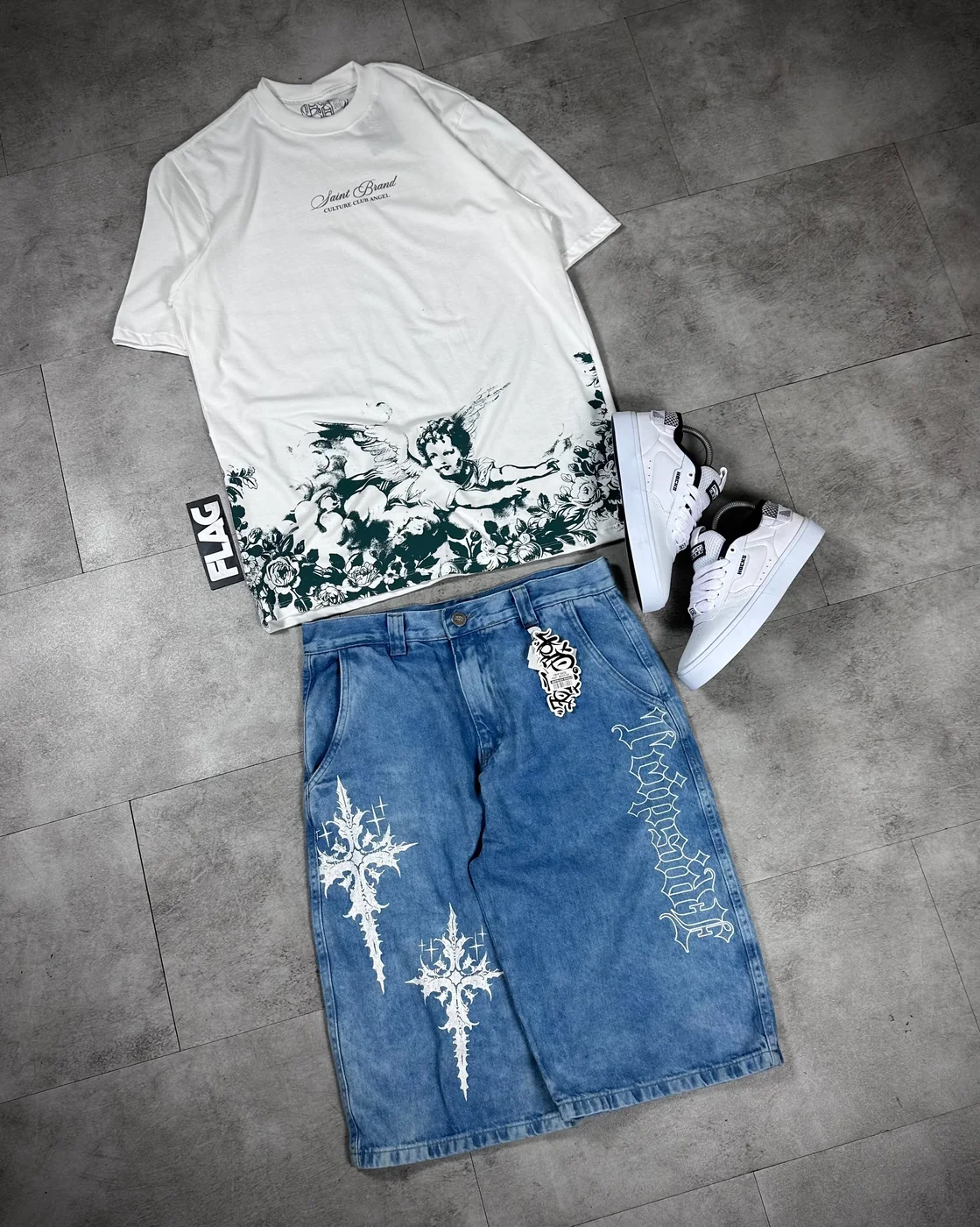 Detalhes das Roupas Flag Store